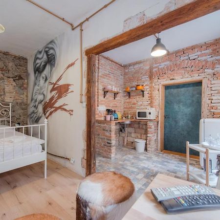 Accommodation At The Zeus Apartment Bratislava Extérieur photo