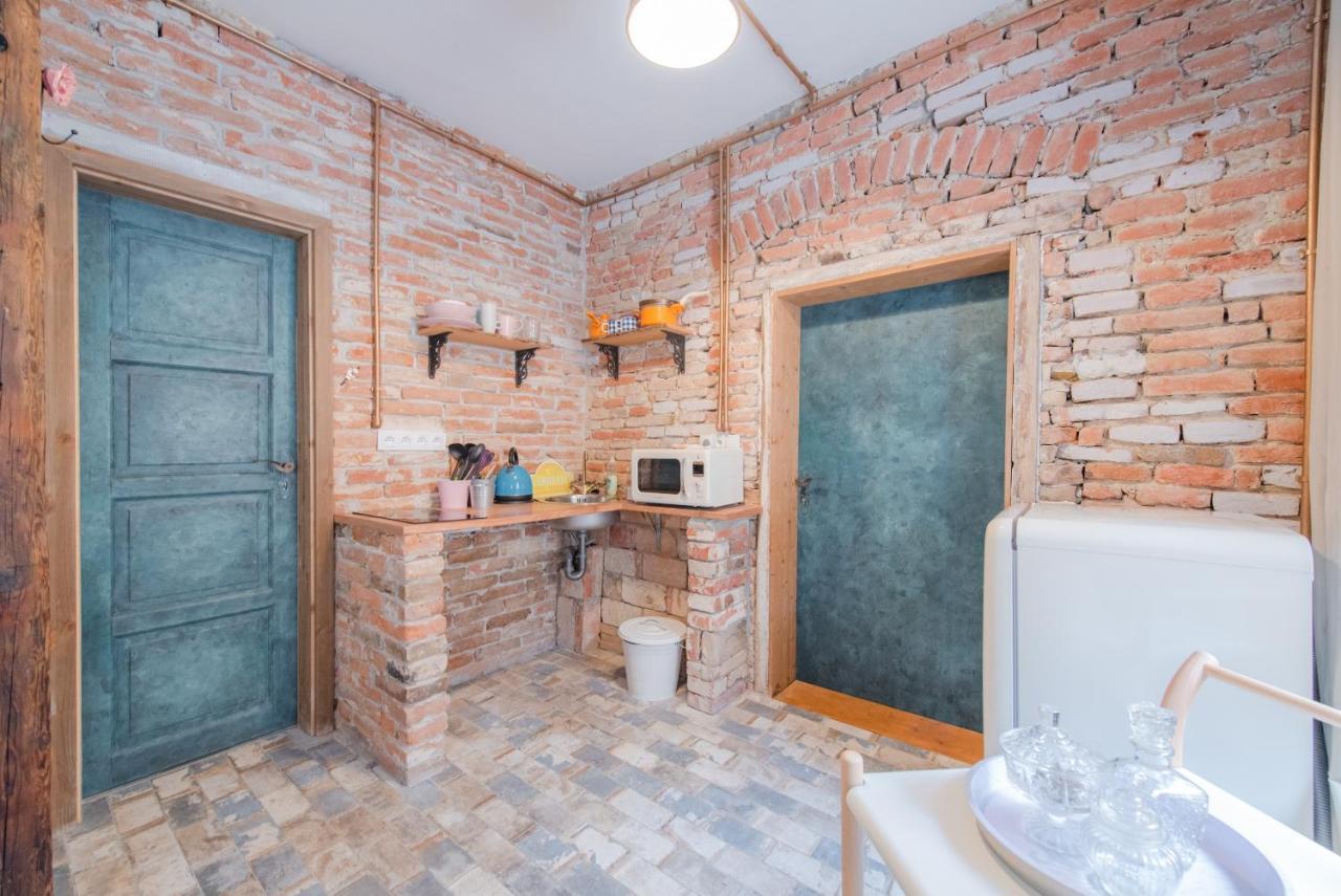 Accommodation At The Zeus Apartment Bratislava Extérieur photo